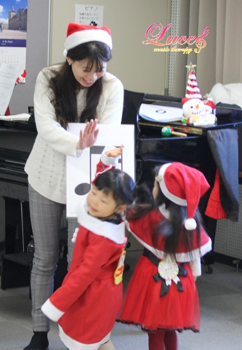 リトミックレッスンでクリスマス会・フルート&ピアノミニコンサートが始まります！　姫路駅前教室