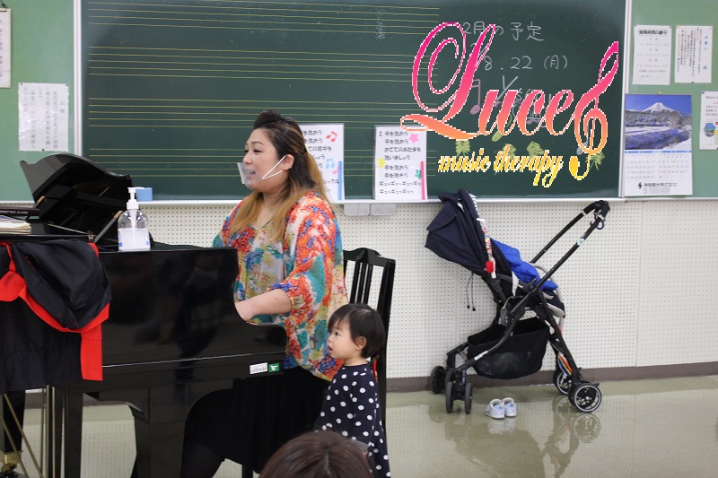 音楽講師のお母さまとスペシャルコラボ♪0歳からの姫路市リトミック広畑市民センター教室